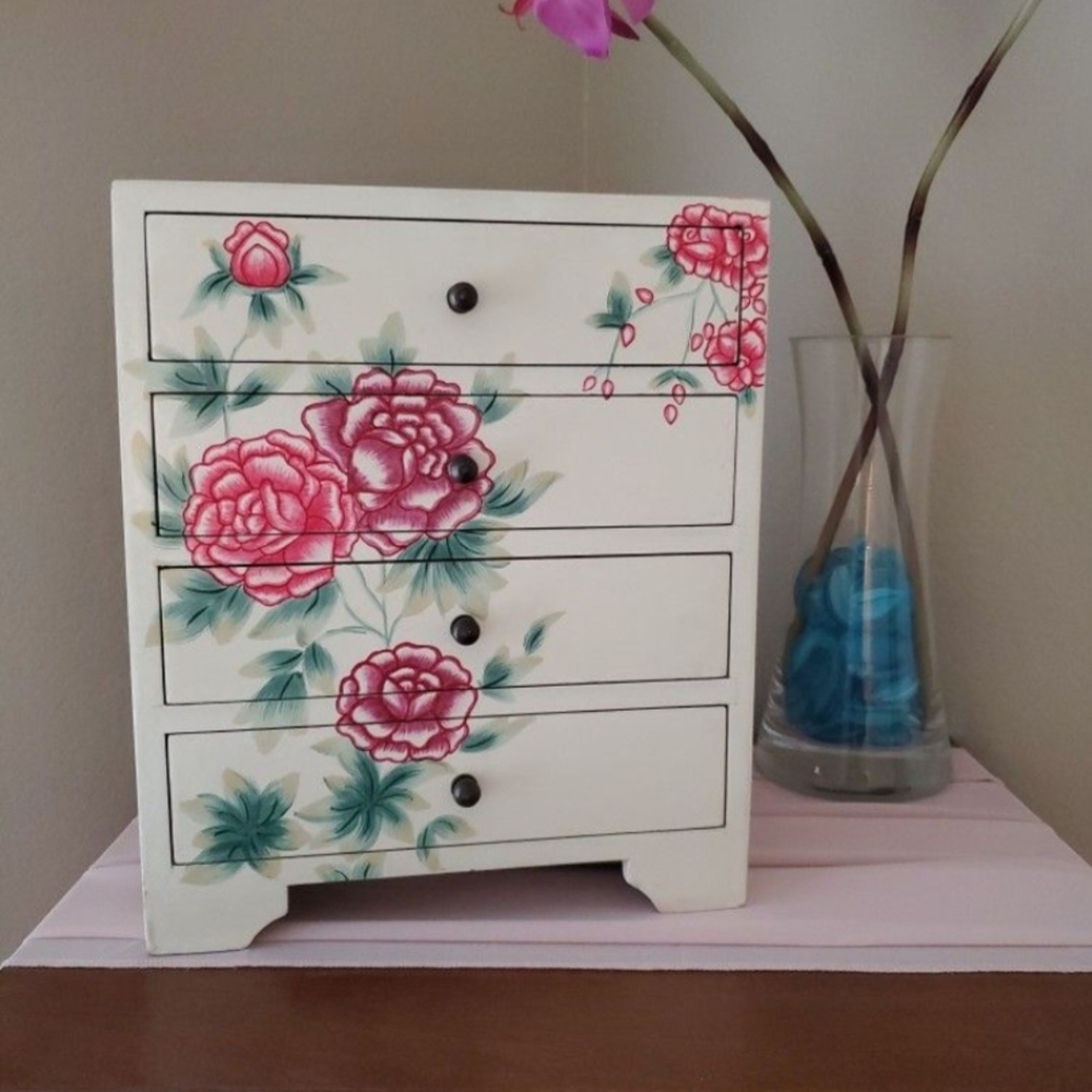 New Without Tags Sundance Jewelry Box
